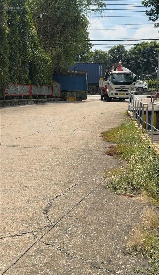 Cho thuê kho xưởng ngay ql1a, gần ngã tư linh xuân, thủ đức 270m2. giá 25tr/tháng.  0906 028 ***