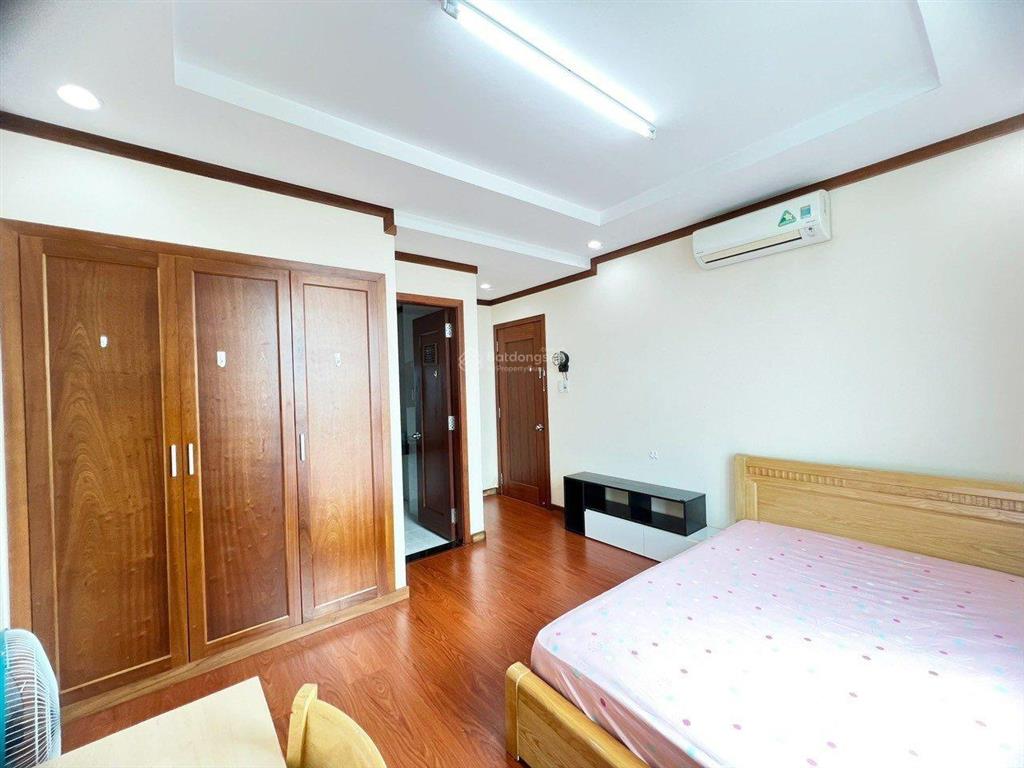 Phòng mới wc riêng đủ nội thất trong chung cư hoàng anh thanh bình với an ninh 24/24 ở quận 7
