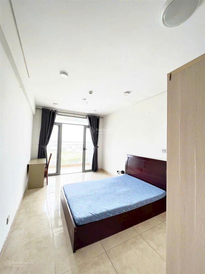 Phòng mới đủ nội thất trong căn hộ cho nam ở chung cư lux garden với an ninh 24/24 ở quận 7