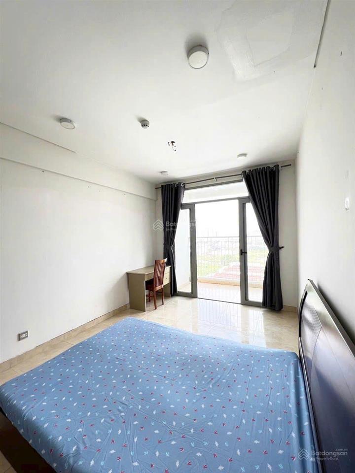 Phòng mới đủ nội thất trong căn hộ cho nam ở chung cư lux garden với an ninh 24/24 ở quận 7