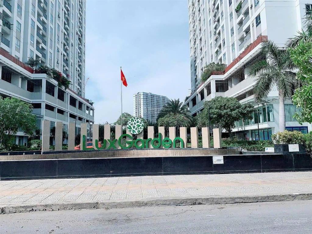 Phòng mới đủ nội thất trong căn hộ cho nam ở chung cư lux garden với an ninh 24/24 ở quận 7