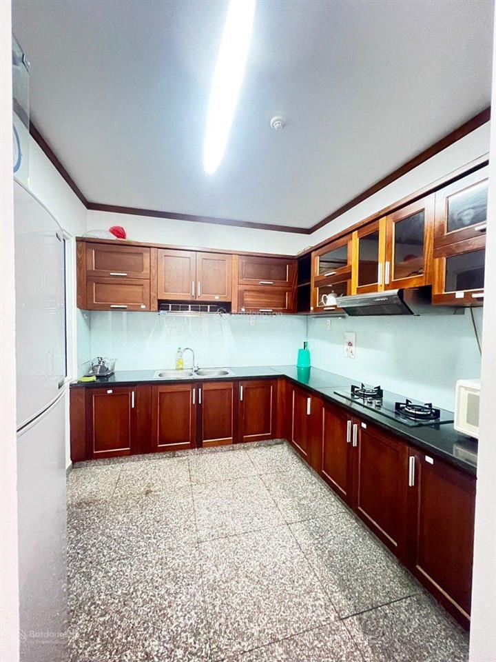 Phòng mới đủ nội thất trong chung cư hoàng anh thanh bình với an ninh 24/24 ở quận 7