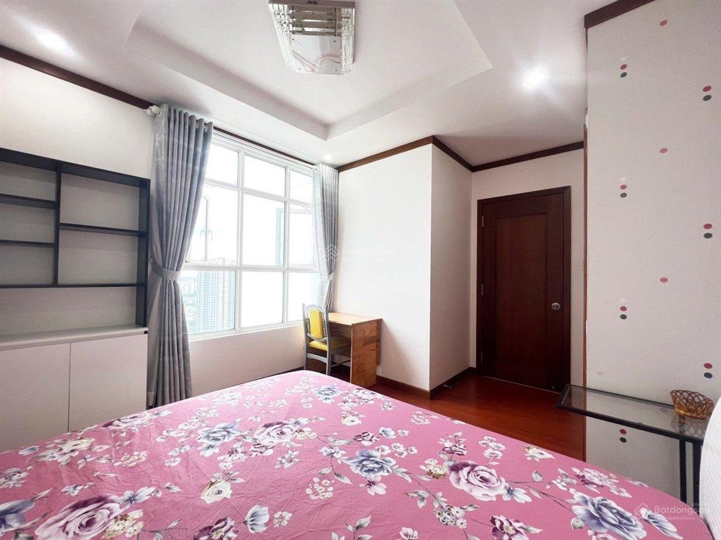 Phòng mới đủ nội thất trong chung cư hoàng anh thanh bình với an ninh 24/24 ở quận 7