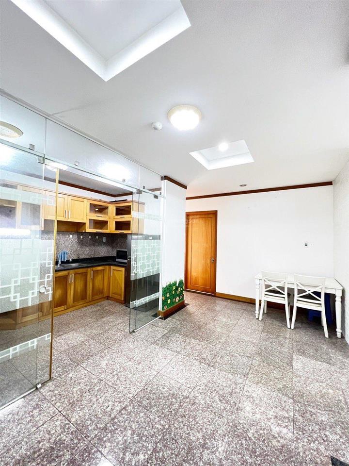 Phòng mới đủ nội thất trong chung cư phú hoàng anh với an ninh 24/24 ở quận 7