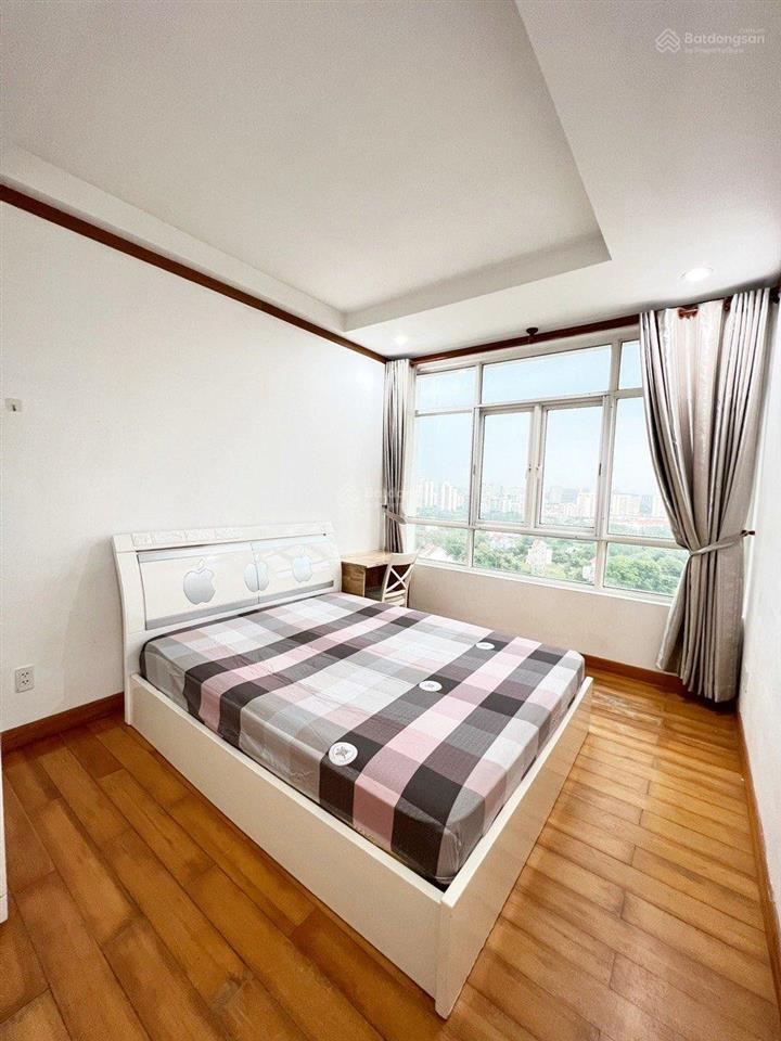 Phòng mới đủ nội thất trong chung cư phú hoàng anh với an ninh 24/24 ở quận 7