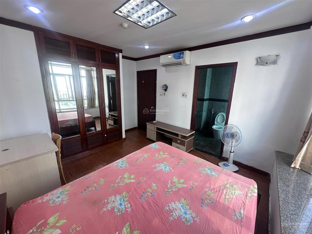 Phòng mới wc riêng cho nữ ở hoàng anh gia lai 3 với an ninh 24/24 gần tđt và rmit