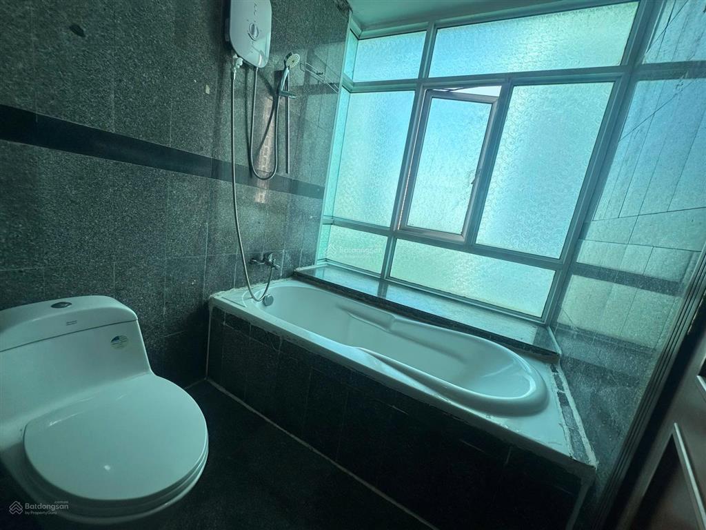 Phòng mới wc riêng cho nữ ở hoàng anh gia lai 3 với an ninh 24/24 gần tđt và rmit
