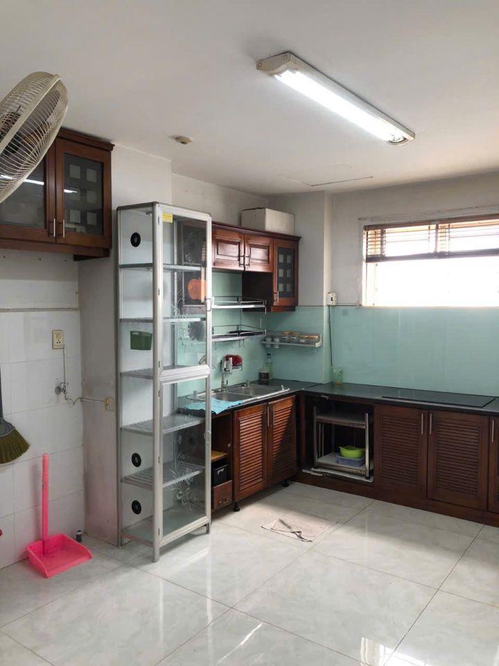 Cần Cho thuê Căn Hộ Ngần hàng ACB Quận 11, DT : 126 m2, 3PN, Giá : 12.5 tr/th
