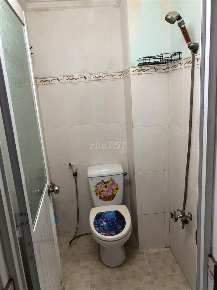 Cho thuê nhà 1 trệt 1 lầu hẻm xe hơi