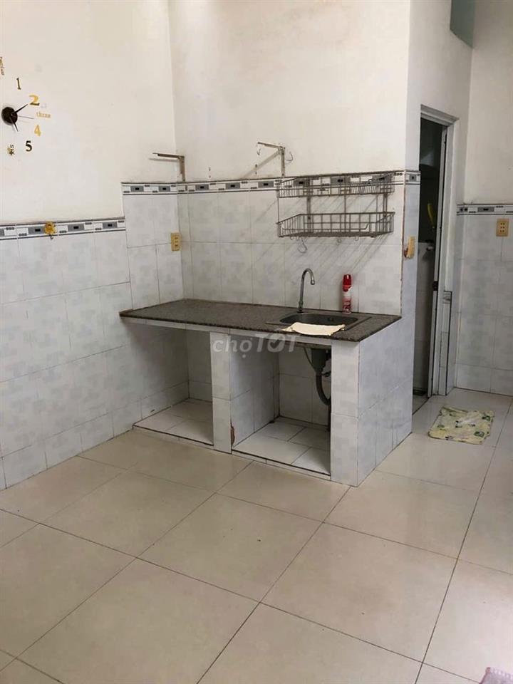 Cho thuê nhà 1 trệt 1 lầu hẻm xe hơi