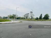Kẹt tiền bán gấp nền biệt thự 2 mặt tiền 240m2 golf long thành biên hòa new city giá 3 tỷ 990