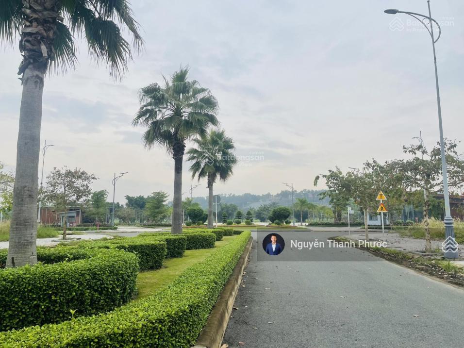 Chính chủ cần tiền gửi bán nhanh nền bt phú gia view sân golf 300m2 giá chỉ 23tr/m2, hỗ trợ vay 80%