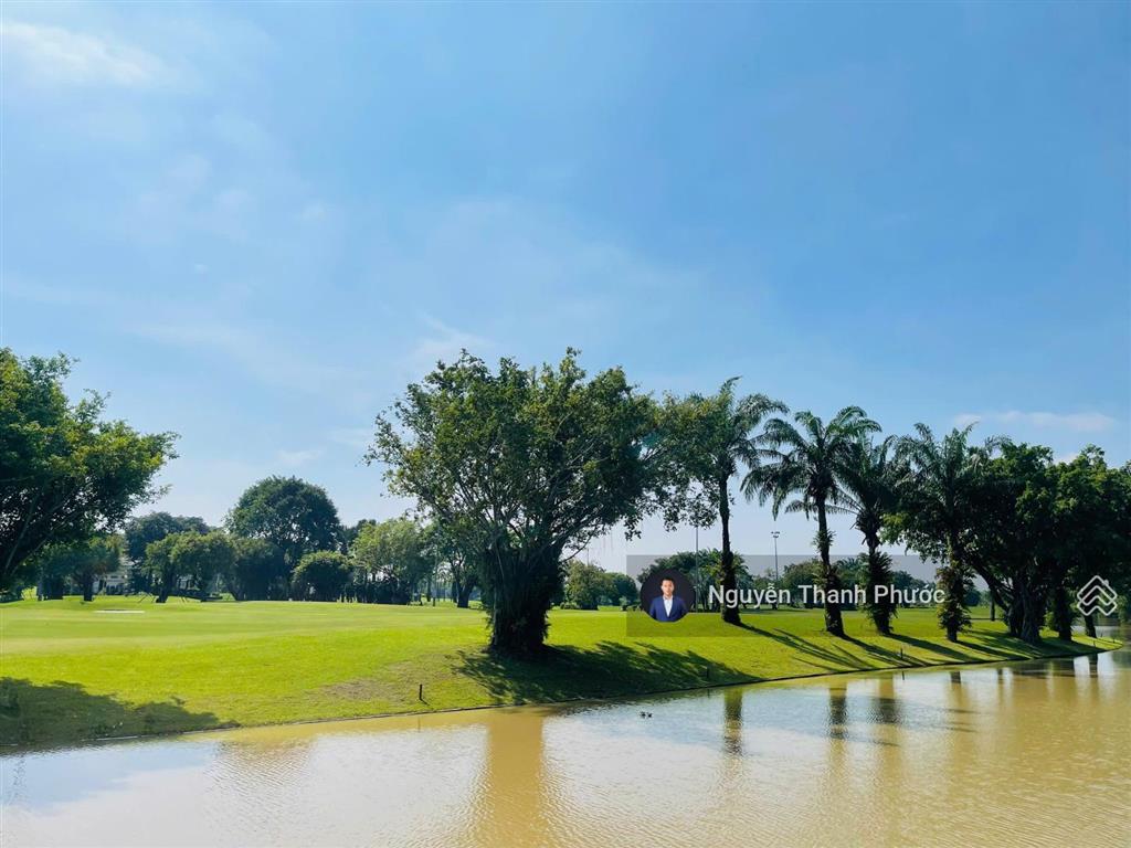 Chính chủ cần tiền gửi bán nhanh nền góc biệt thự hiếm view sân golf, 800m2 full thổ cư chỉ 18tr/m2