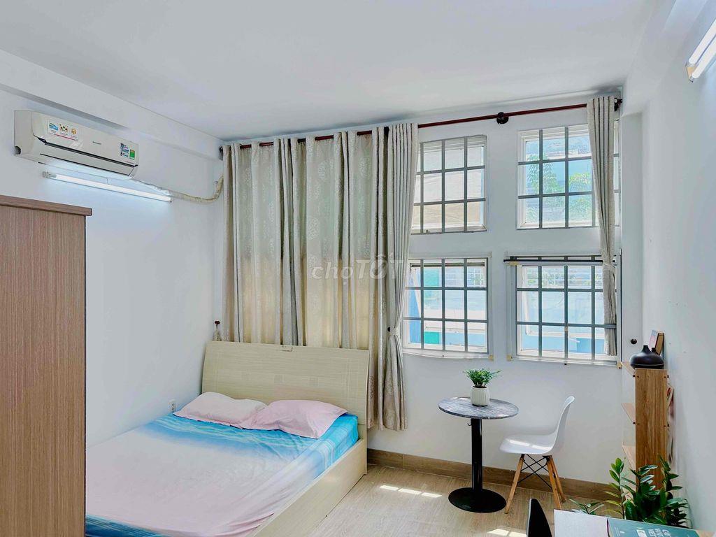Phòng full nội thất 25m2 ngay trung tâm quận 1