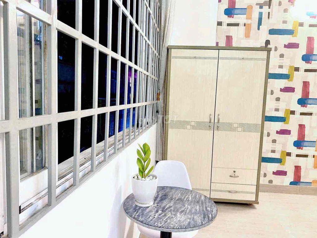 Phòng full nội thất 25m2 ngay trung tâm quận 1