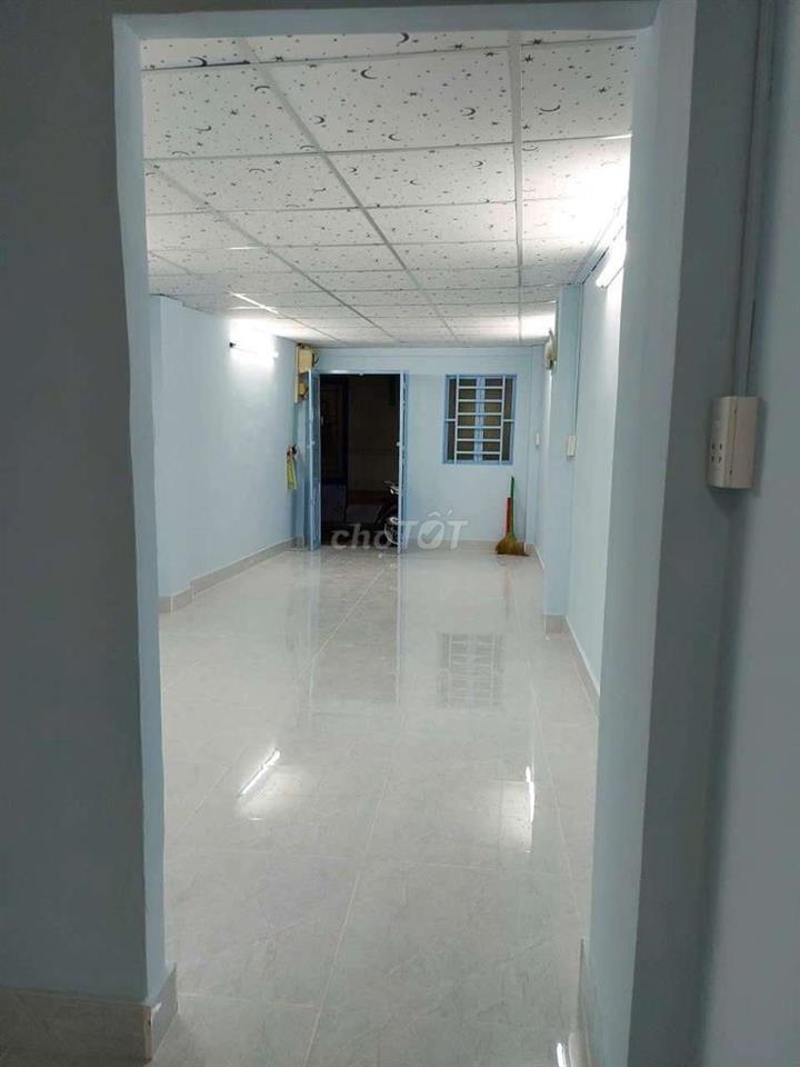 cần bán nhà quận4