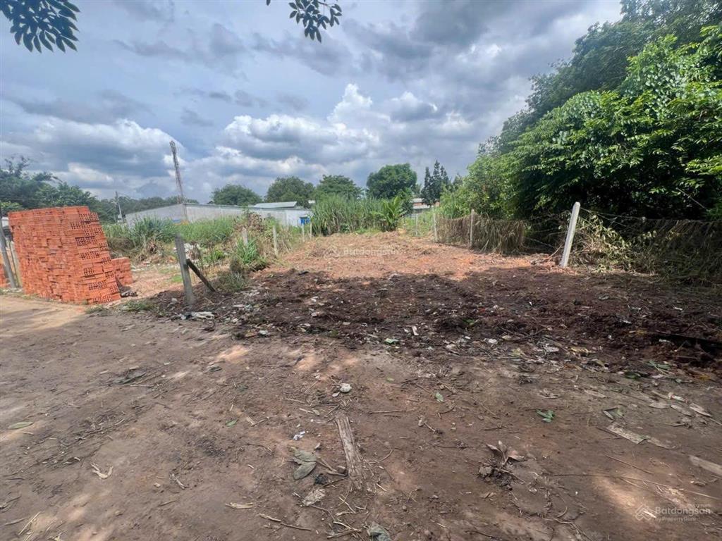 Bán đất an tây bến cát gần trường tiểu học an tây a, 8x30m, 100m2 thổ cư giá 1tỷ990 triệu