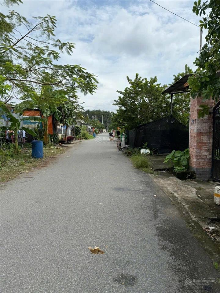 Bán đất đường nhựa 7m diện tích 6x40m giá 1tỷ950 khu đông dân cư