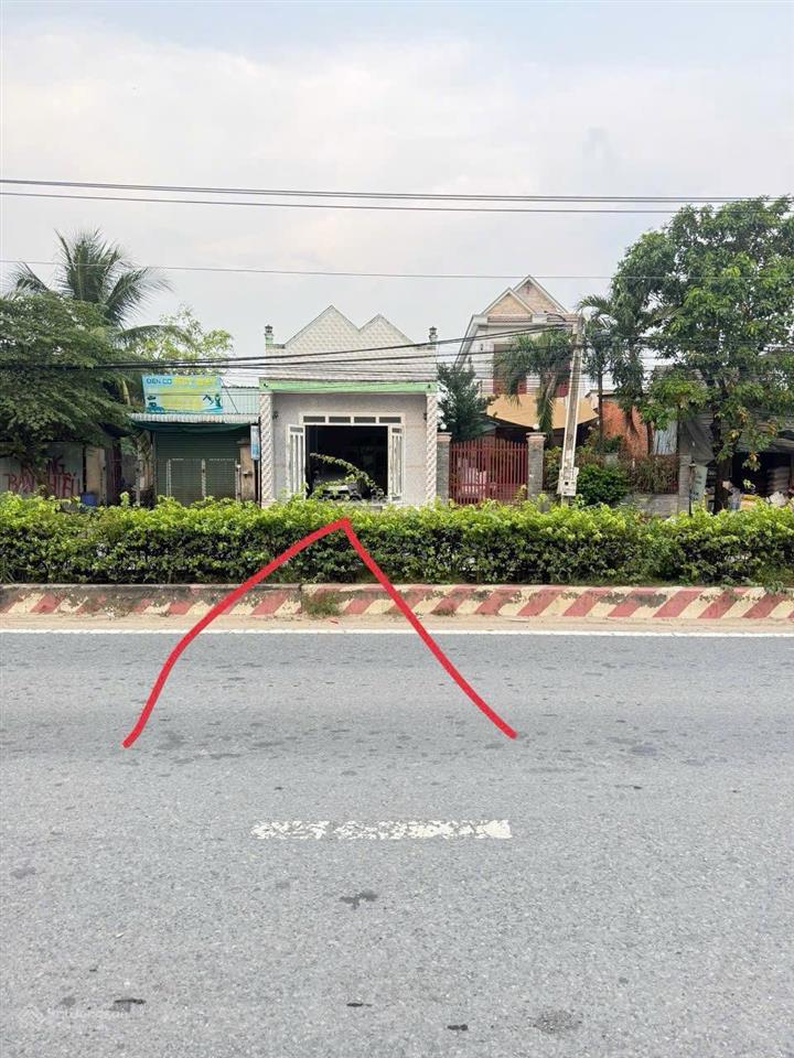 Bán nhà mặt tiền kinh doanh dt744, phú an bến cát khu trung tâm dt 5.5x91m, 150 m2 giá 4,125 tỷ
