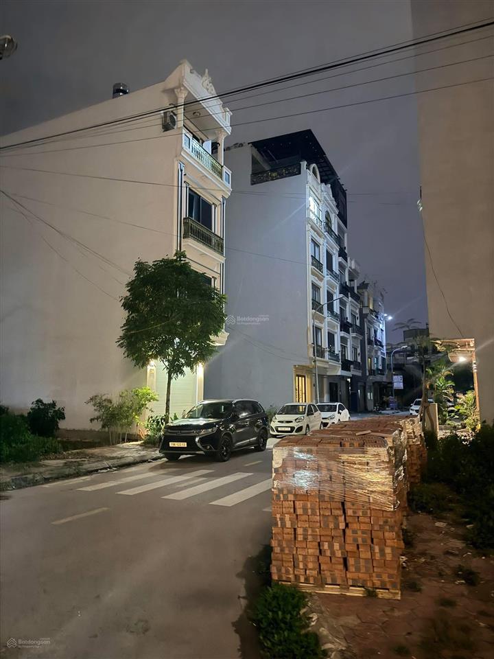 Bán nhanh lô tđc cây đa 13 gốc hải phòng 40m2, giá hơn 4 tỷ.  0936 589 ***