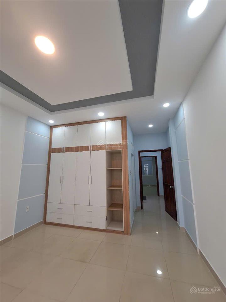 Cho thuê nhà nguyên căn 766 ql13, dt sử dụng 200m2. cách ngã tư bình triệu 10 phút xe máy