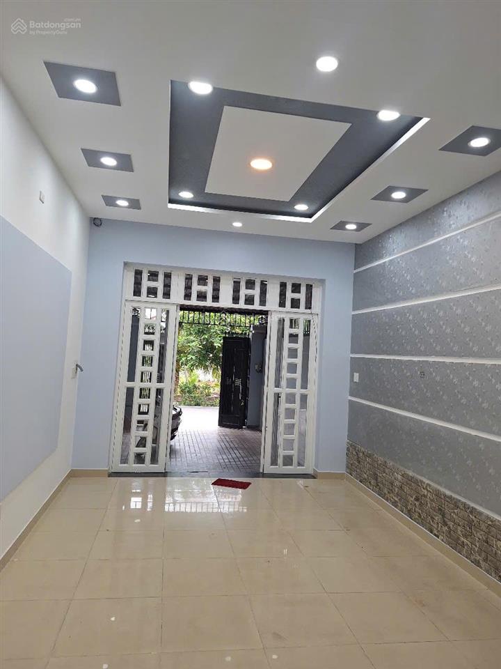 Cho thuê nhà nguyên căn 766 ql13, dt sử dụng 200m2. cách ngã tư bình triệu 10 phút xe máy