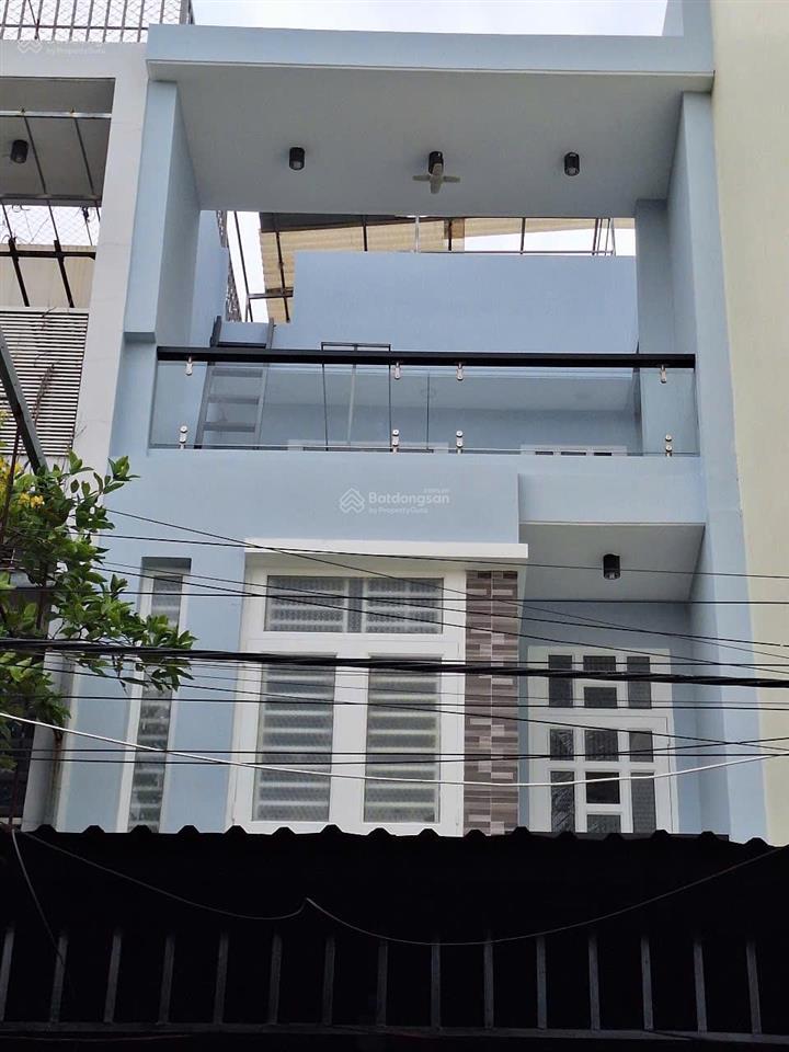 Cho thuê nhà nguyên căn 766 ql13, dt sử dụng 200m2. cách ngã tư bình triệu 10 phút xe máy