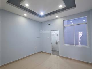 Cho thuê nhà nguyên căn 766 ql13, dt sử dụng 200m2. cách ngã tư bình triệu 10 phút xe máy