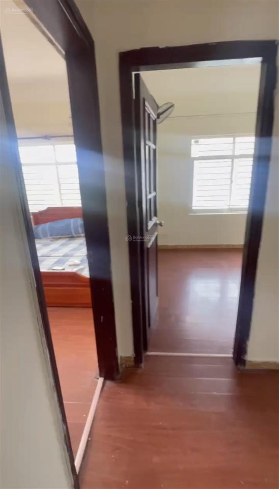 Cho thuê nhà chung cư 3 ngủ, 3 wc
