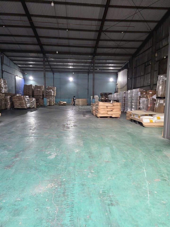 Cho thuê kho xưởng 450m2  đường xe công 20f tân phú( giáp tân bình)