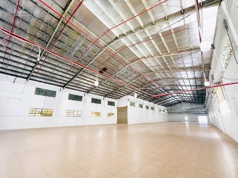 Cho thuê kho xưởng, 2000m2, pccc tự động nghiệm thu, giá 195tr/th