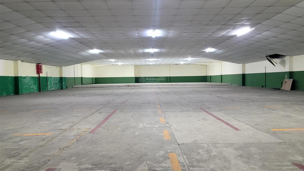 Cho thuê 1700m2  công 40f  pccc  giá chỉ 130tr/th
