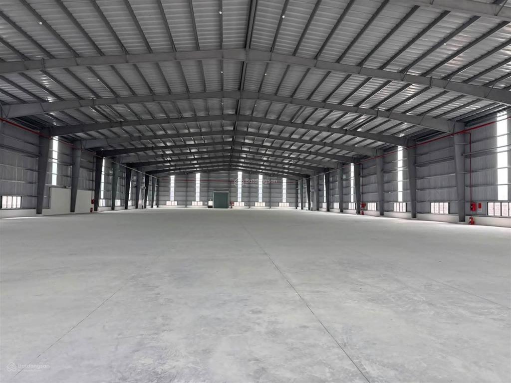 Cho thuê kho xưởng, 3500m2, pccc vách tường, giáp tân phú và q6