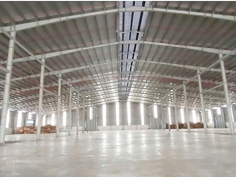 Cho thuê kho xưởng, kv 30.000m2, xưởng 15.000m2, giá 75k/m2(~3$)