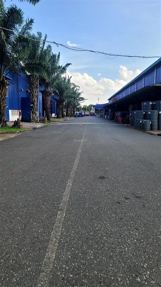 Cho thê kho kv 4500m2  kho xưởng 2300m2, giá 100k/m2. pccc nghiệm thu