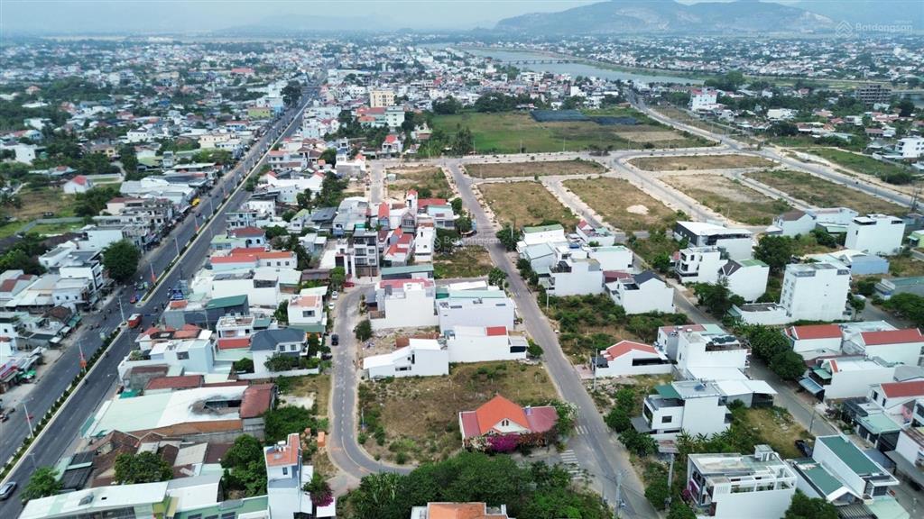 Lô kđt phú ân nam đường số 17 rộng 13m. phù hợp để ở và kinh doanh buôn bán. giá rẻ 2tỷ550