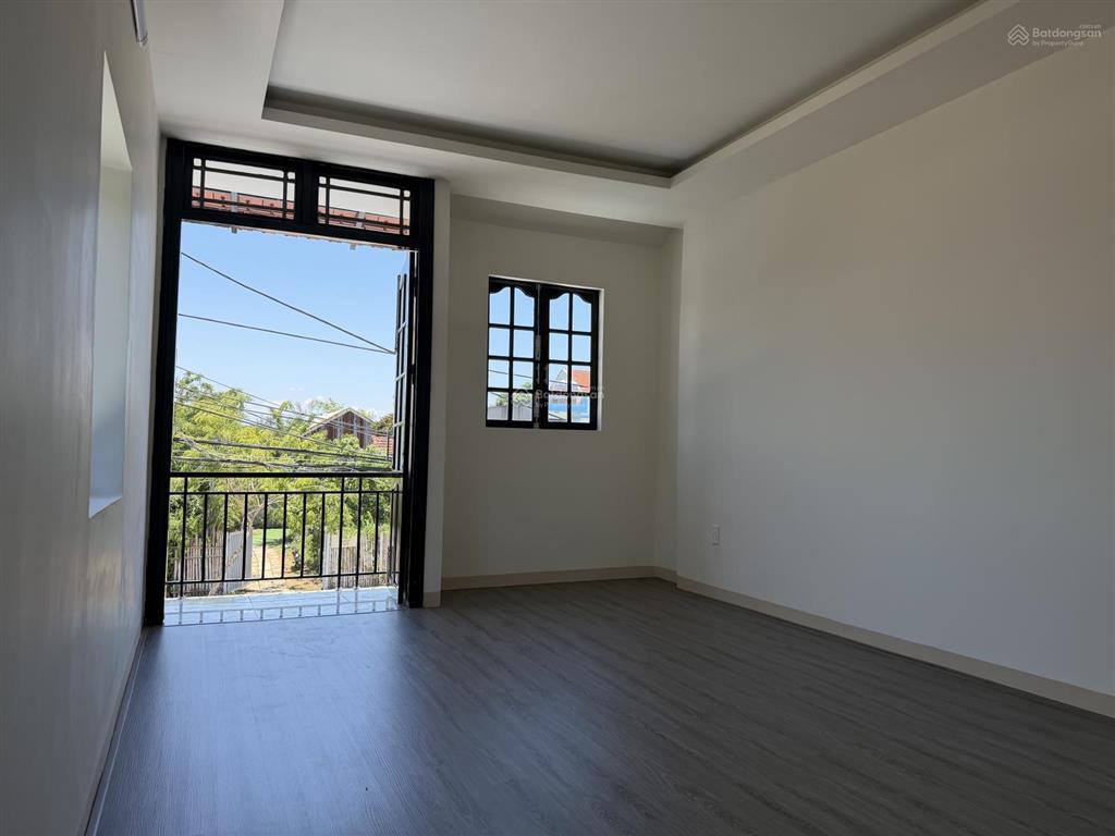 Bán nhà mặt phố tại 101 nguyễn chí thanh, 6,5 tỷ, 100m2, ngay khu đô thị trảng kèo