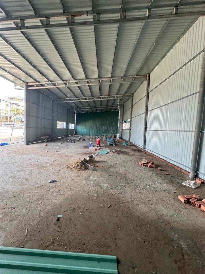 Cho thuê kho mới linh xuân thủ đức ngang 10 dt270m gần cầu vượt linh X