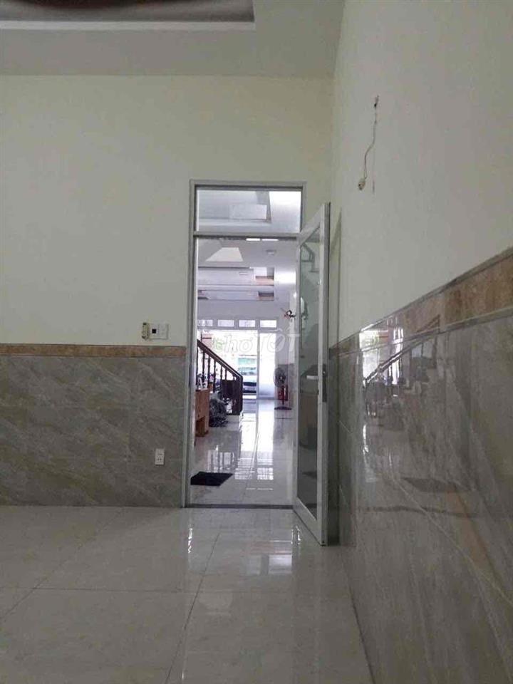 Chủ gửi cho thuê nhà linh Xuân thủ đức tphcm Dt 100m trệt lầu  Có 2 ph