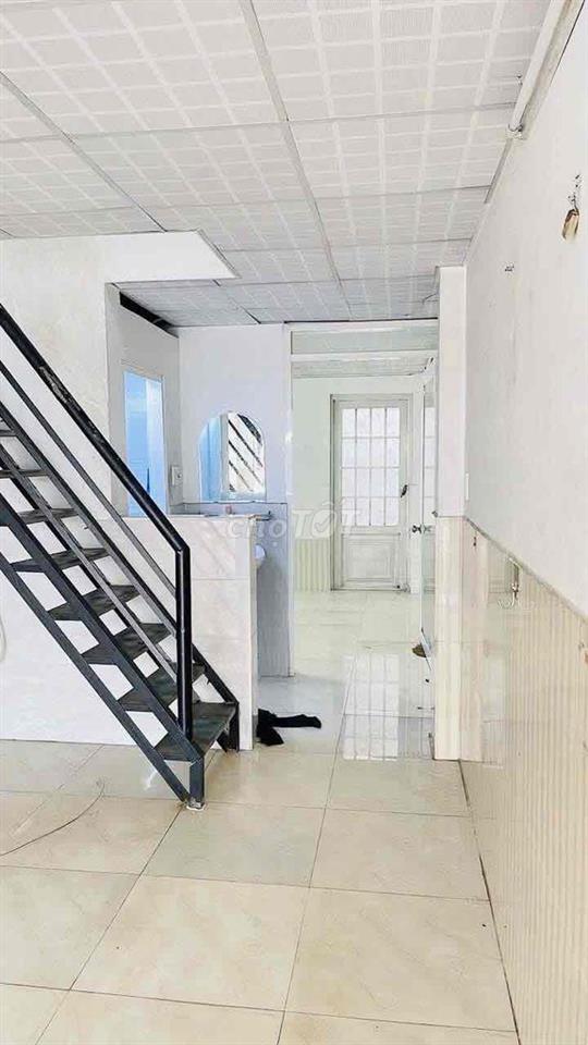 Cho thuê nhà nguyên căn dt65m đường 7m có vỉa hè thông,nhà 1 trệt 1 lử