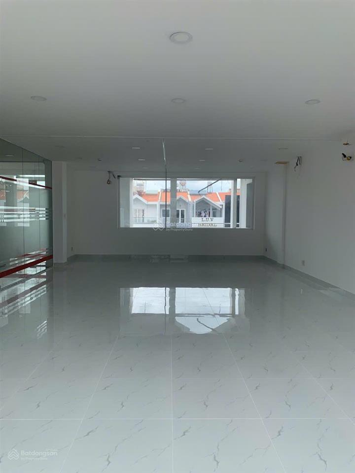 Cần cho thuê văn phòng 130m2 giá 25tr/th tại him lam kênh tẻ