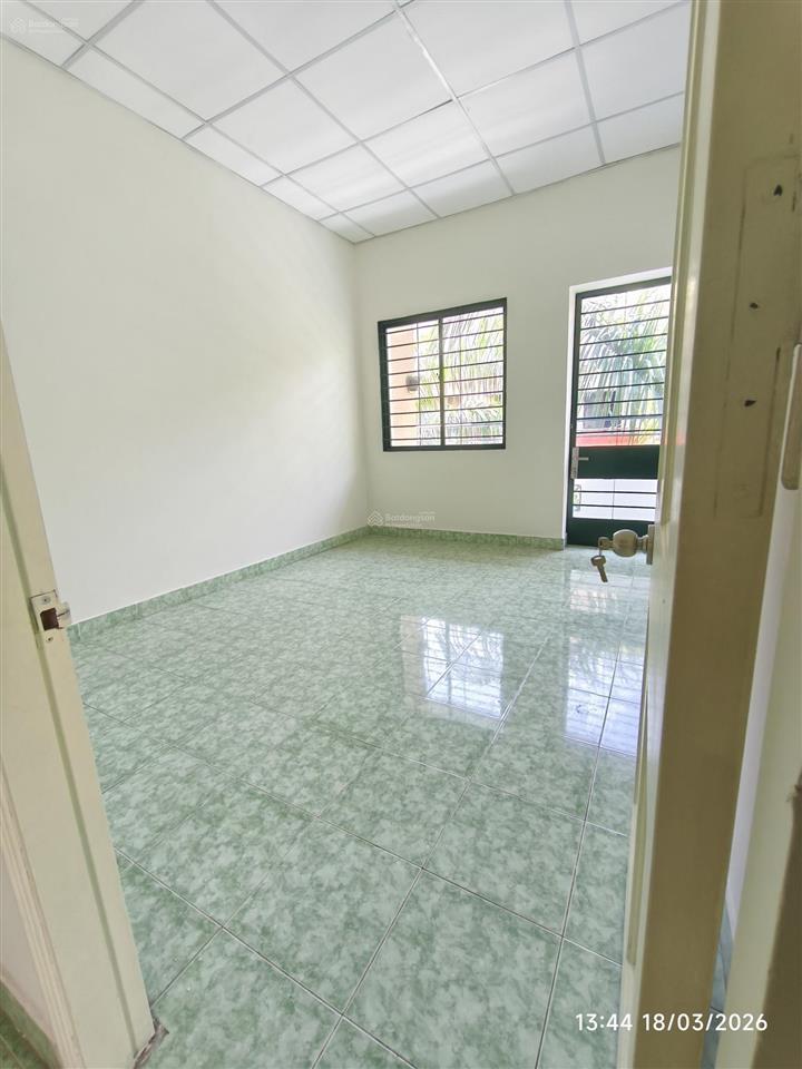 Bán căn hộ chung cư bàu cát ii, 2,8 tỷ, 55 m2, nhà mới đẹp, khu trung tâm nhiều tiện ích