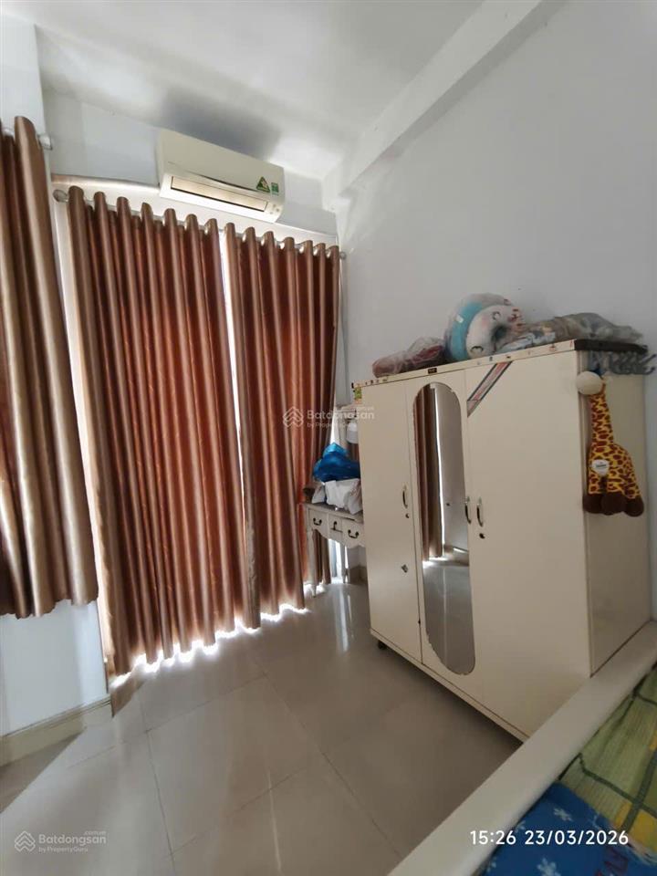 Mt lê sát 5 tầng  6pn. gần chợ tân hương. chưa đến 10 tỷ  bán nhanh thương lượng tốt