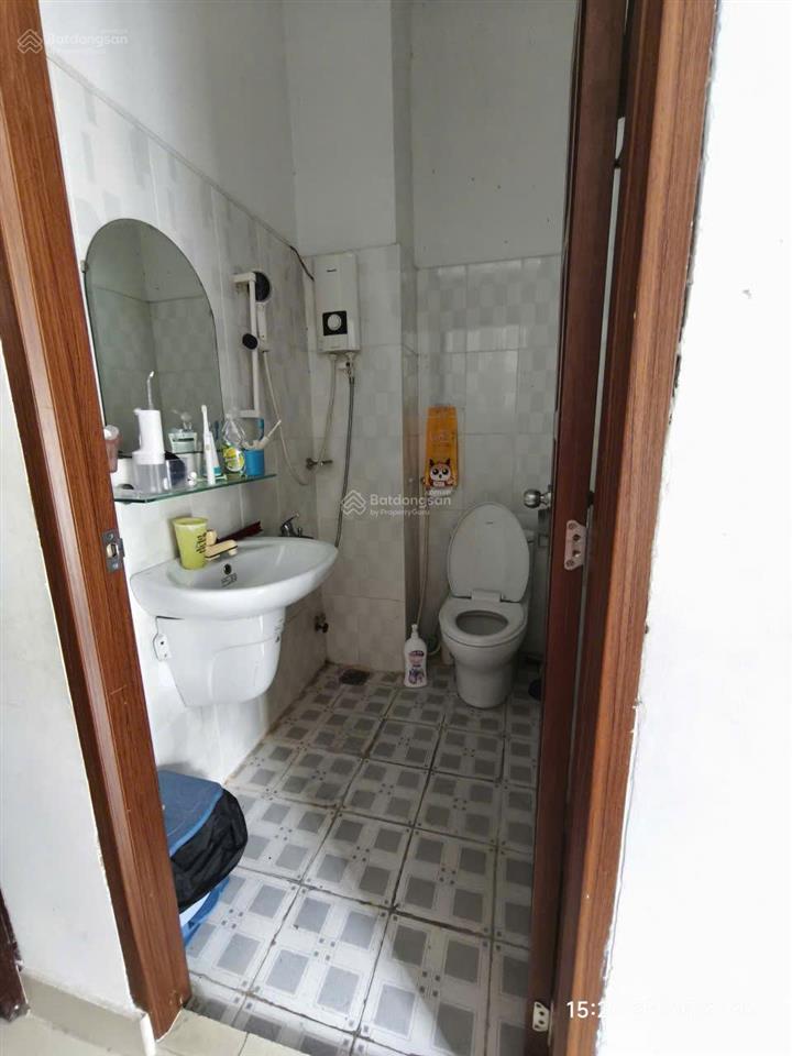Mt lê sát 5 tầng  6pn. gần chợ tân hương. chưa đến 10 tỷ  bán nhanh thương lượng tốt