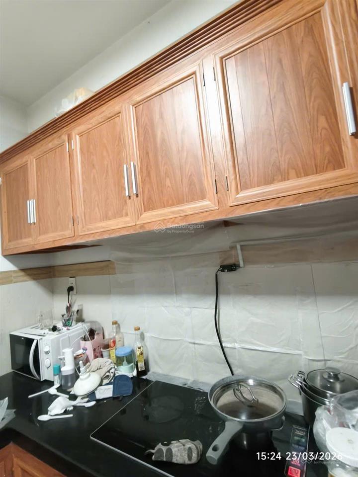 Mt lê sát 5 tầng  6pn. gần chợ tân hương. chưa đến 10 tỷ  bán nhanh thương lượng tốt