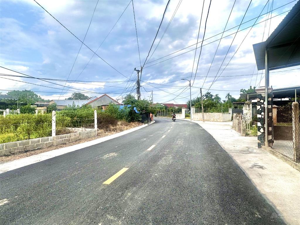 Đất diên lạc  diên khánh mặt đường nhựa lạc hòa 1 thuận tiện kinh doanh