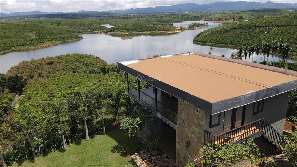 2,1 ha sẵn nhà, 60m mặt tiền, 400m mặt hồ sẵn vườn cà phê cây ăn trái giá chỉ 9,5 tỷ