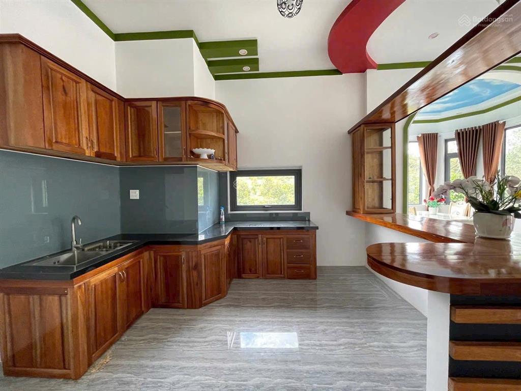 5,5 tỷ  biệt thự sân vườn  phường 2 bảo lộc 431m² (19mx22,4m) có 120m² thổ cư