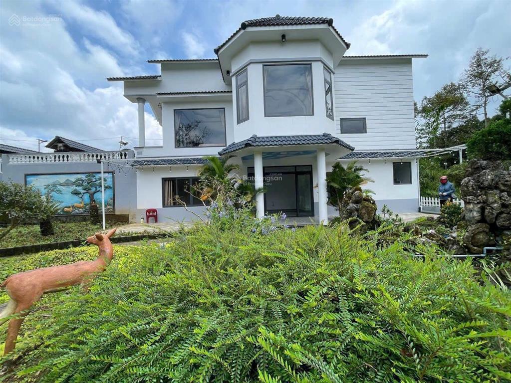 5,5 tỷ  biệt thự sân vườn  phường 2 bảo lộc 431m² (19mx22,4m) có 120m² thổ cư
