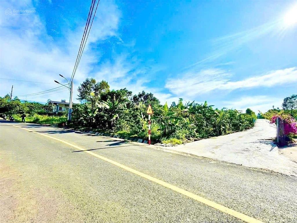 Chỉ 3,8 tỷ lô góc 20x30m sẵn 100m2 thổ cư trung tâm bảo lộc